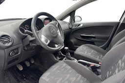valkoinen Opel Corsa 2012 kuva 3.