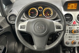 valkoinen Opel Corsa 2012 kuva 15.