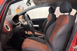 punainen Opel Corsa 2012 kuva 11.
