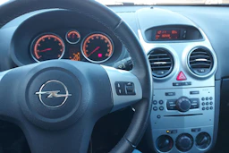 musta Opel Corsa 2013 kuva 11.