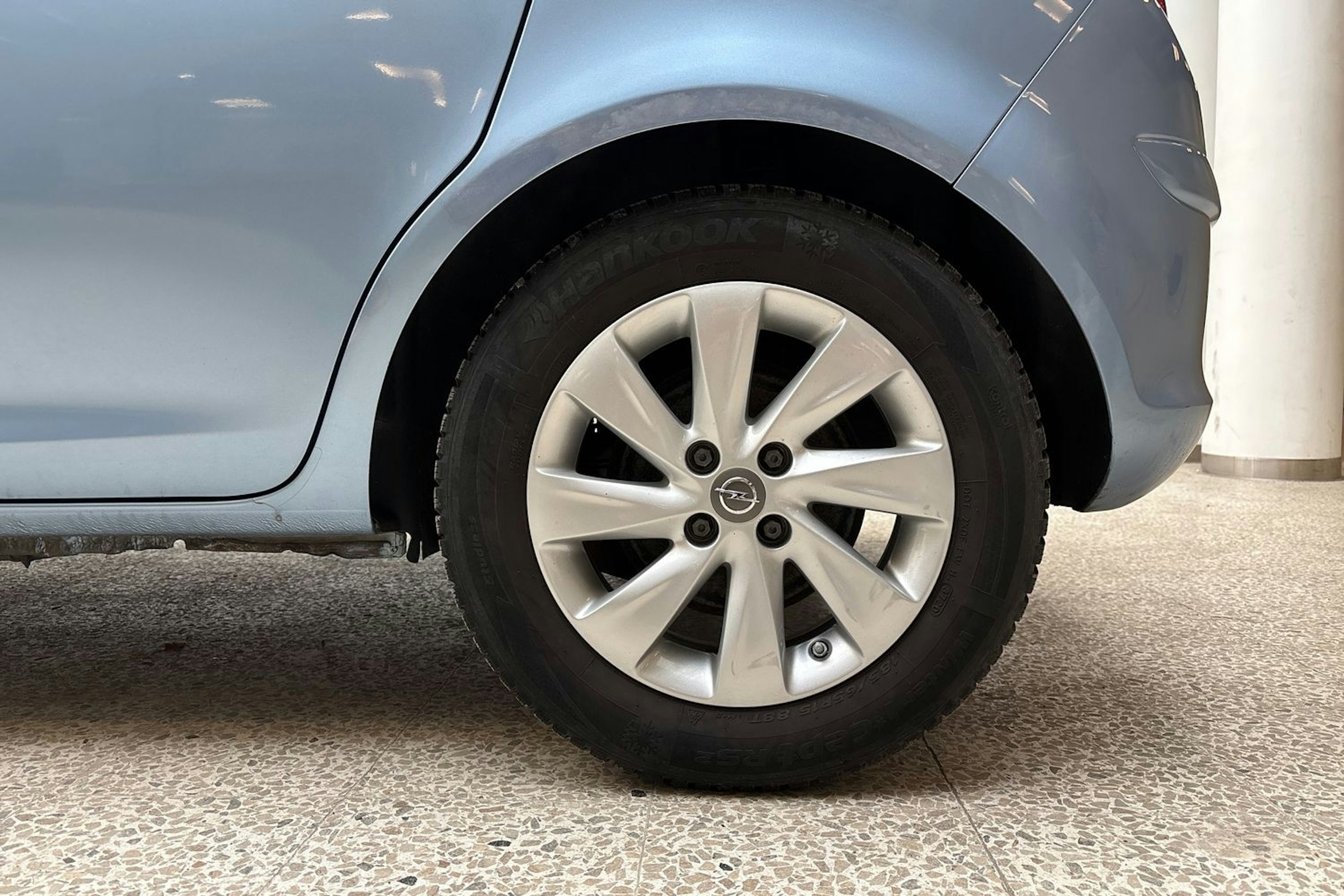 sininen Opel Corsa 2013 kuva 11.