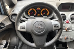 sininen Opel Corsa 2013 kuva 17.