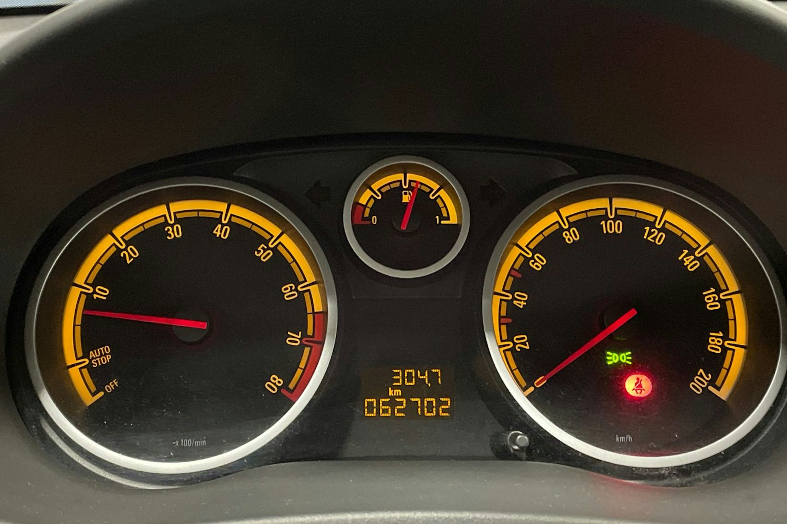 musta Opel Corsa 2013 kuva 13.