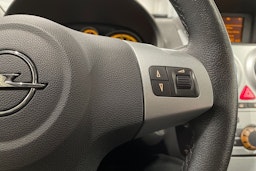 musta Opel Corsa 2013 kuva 19.