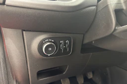 punainen Opel Corsa 2015 kuva 24.