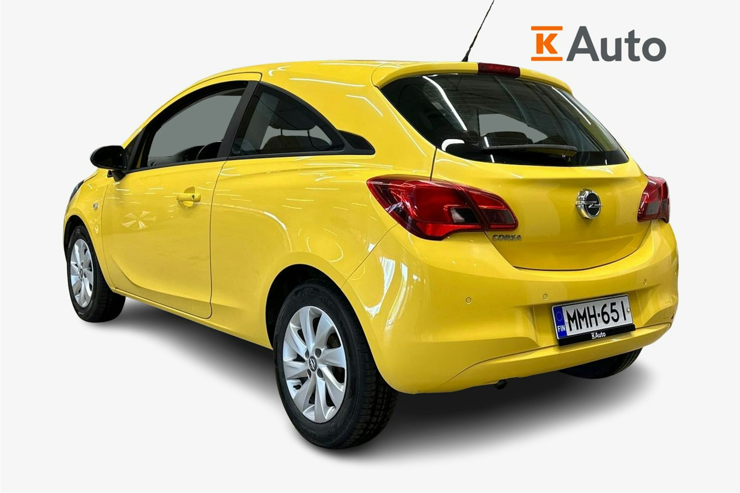 keltainen Opel Corsa 2015 kuva 2.