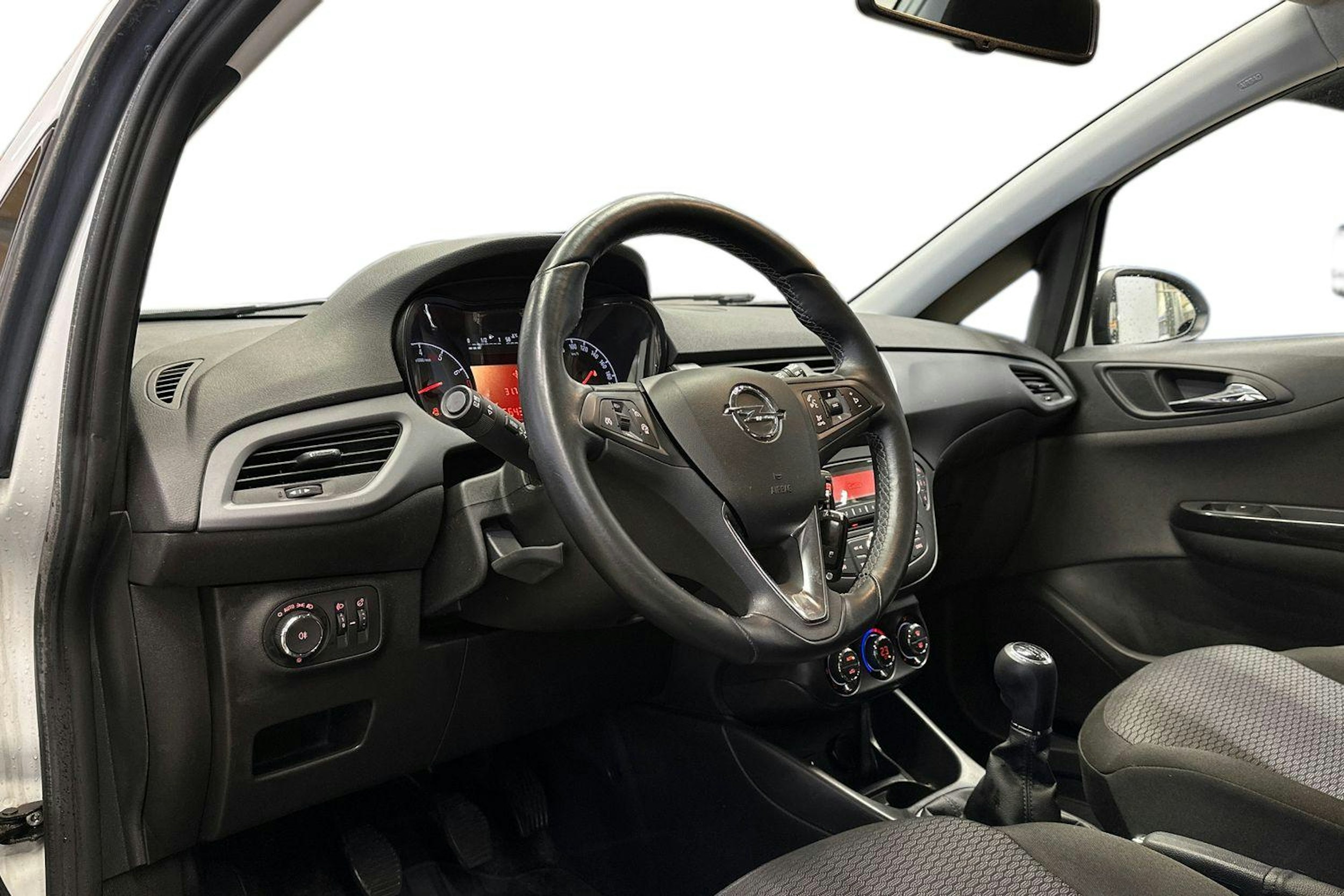 valkoinen Opel Corsa 2016 kuva 7.