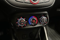 valkoinen Opel Corsa 2016 kuva 18.