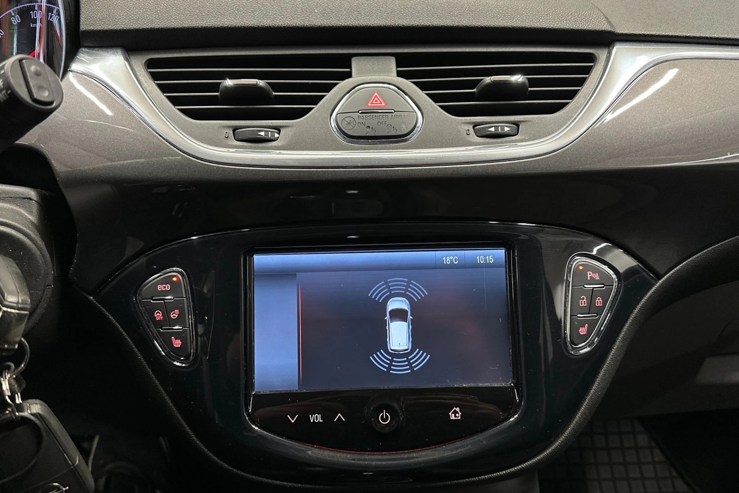 punainen Opel Corsa 2016 kuva 16.