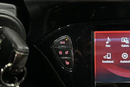 punainen Opel Corsa 2016 kuva 18.