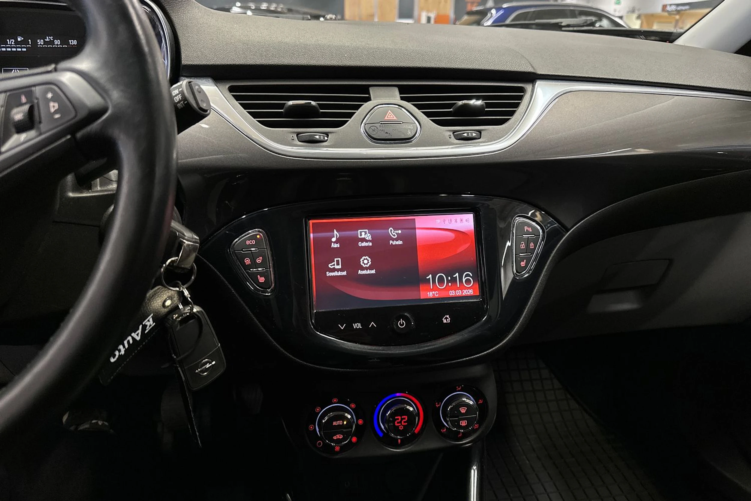 punainen Opel Corsa 2016 kuva 20.