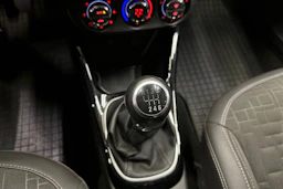 punainen Opel Corsa 2016 kuva 22.