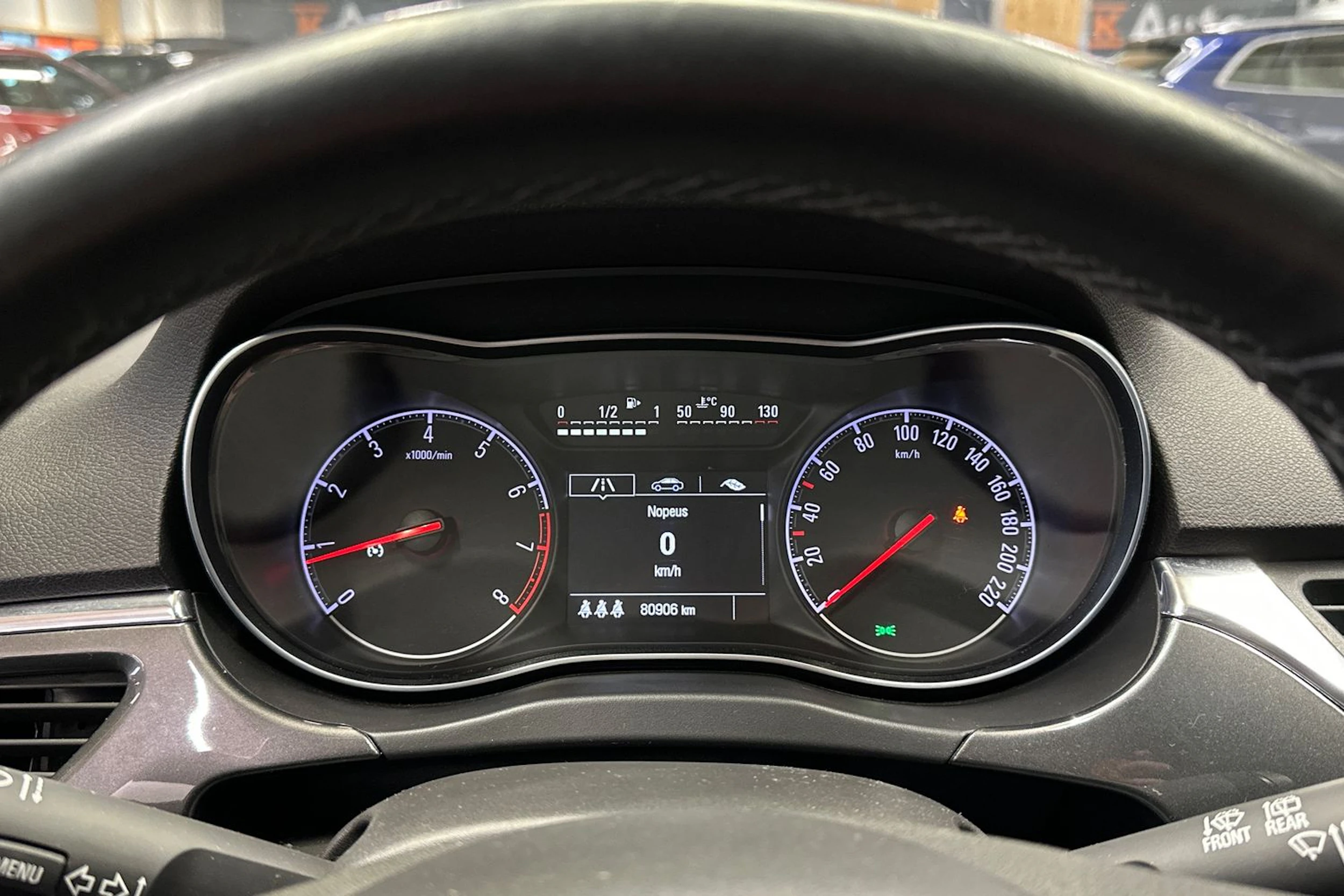 punainen Opel Corsa 2016 kuva 23.