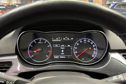 punainen Opel Corsa 2016 kuva 23.