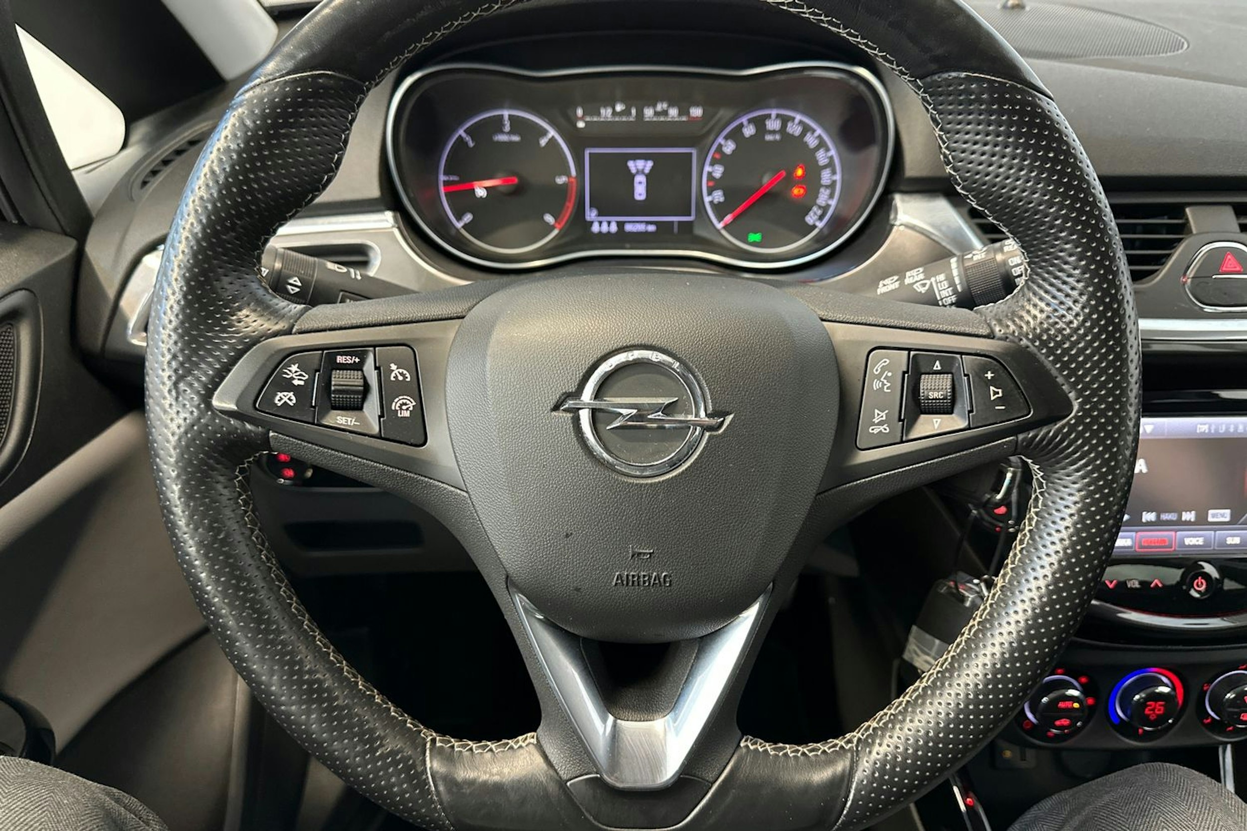 musta Opel Corsa 2016 kuva 18.