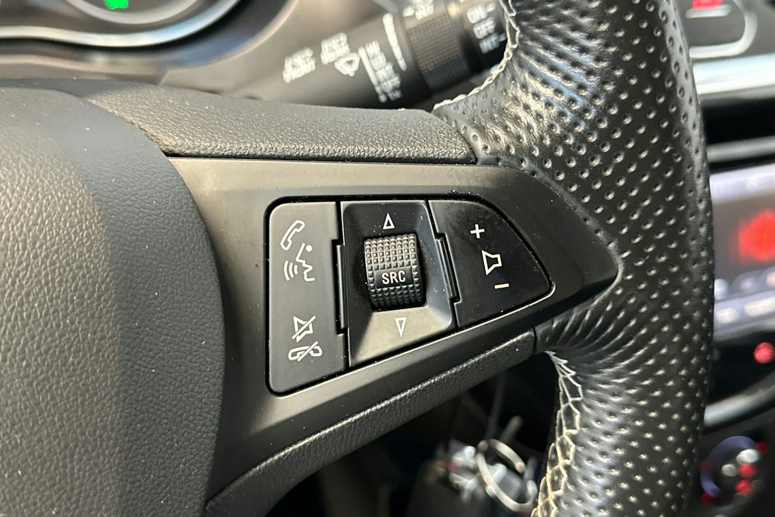 musta Opel Corsa 2016 kuva 20.