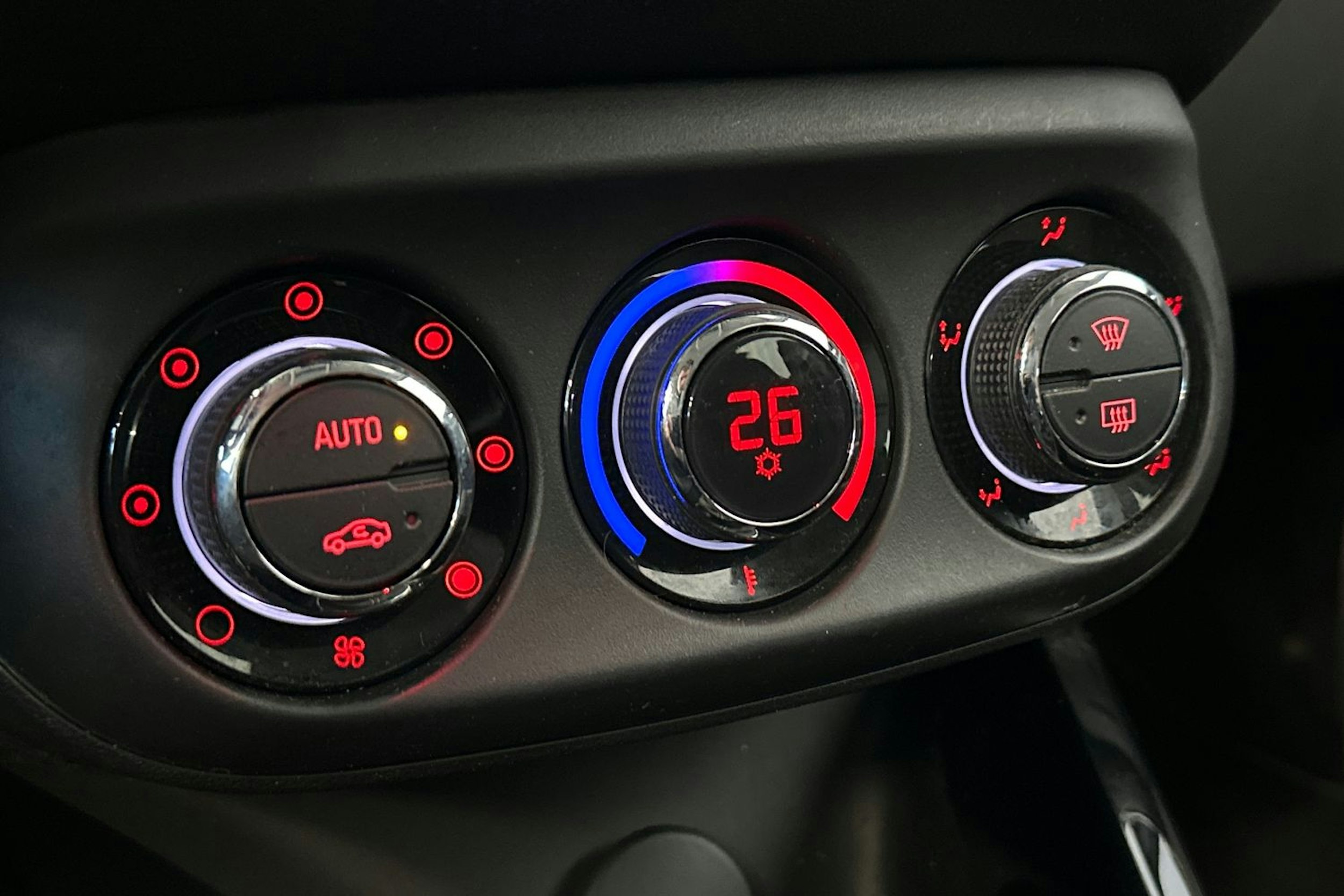 musta Opel Corsa 2016 kuva 27.