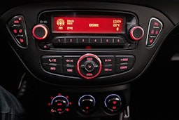 Punainen Opel CORSA 2016 kuva 17.