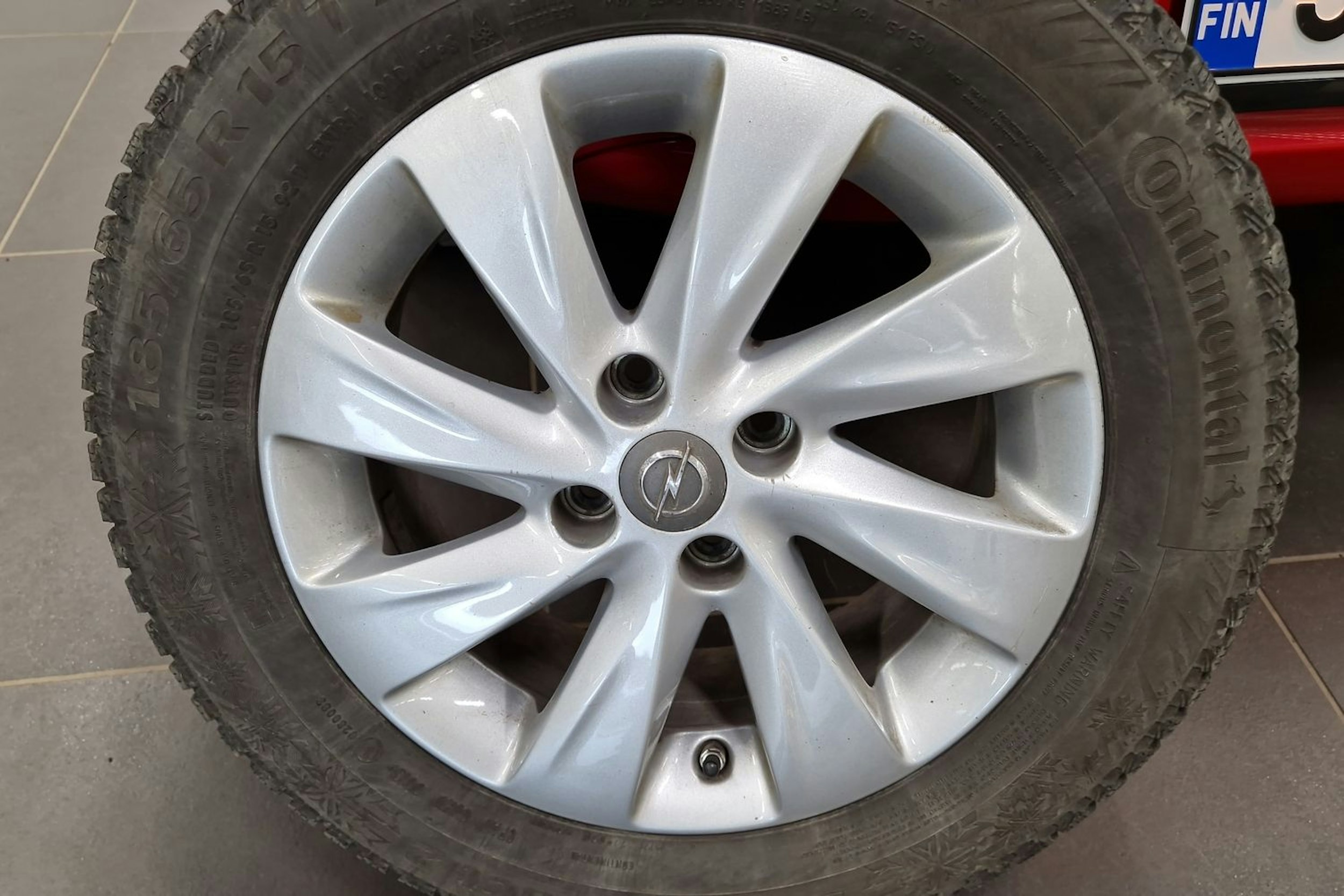 Punainen Opel CORSA 2016 kuva 18.