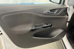 Valkoinen Opel CORSA 2016 kuva 15.