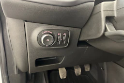Valkoinen Opel CORSA 2016 kuva 16.