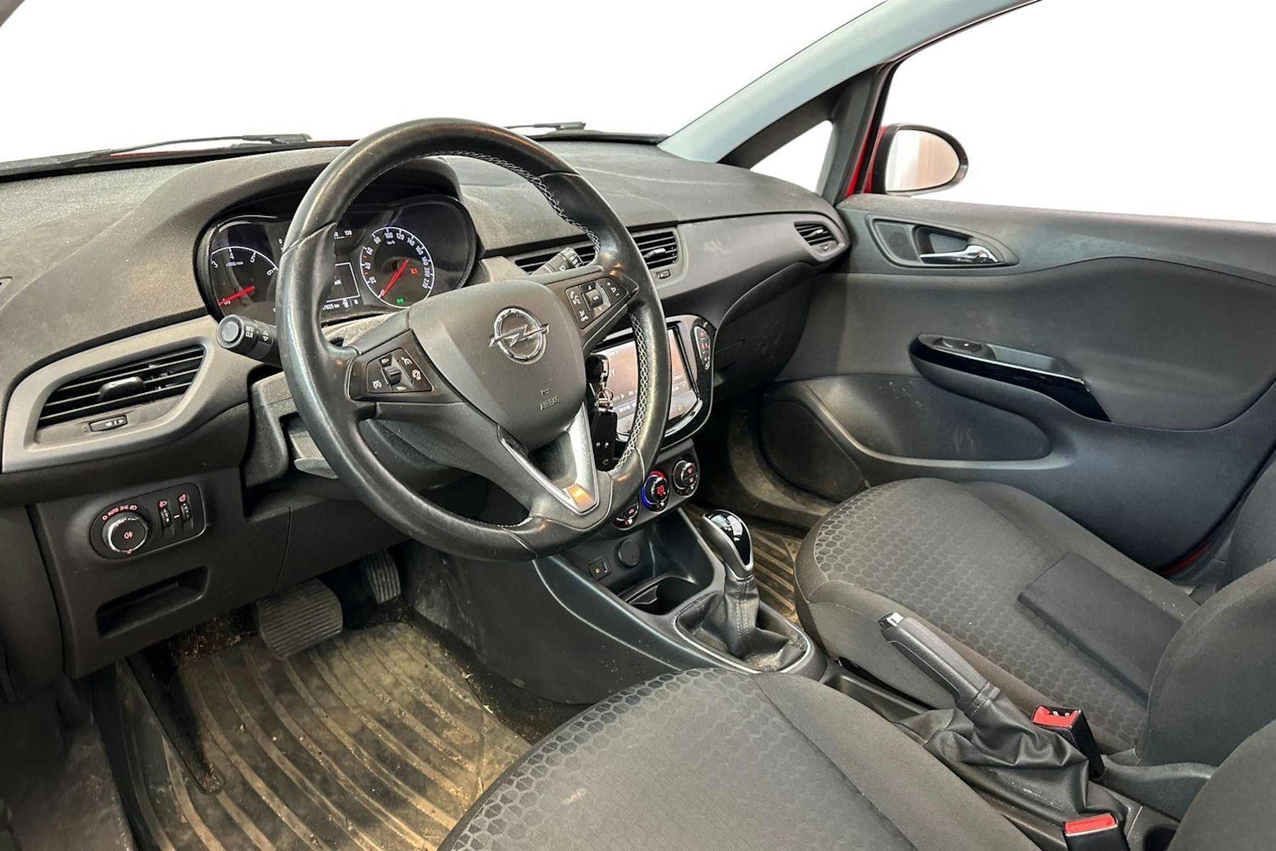 punainen Opel Corsa 2016 kuva 3.