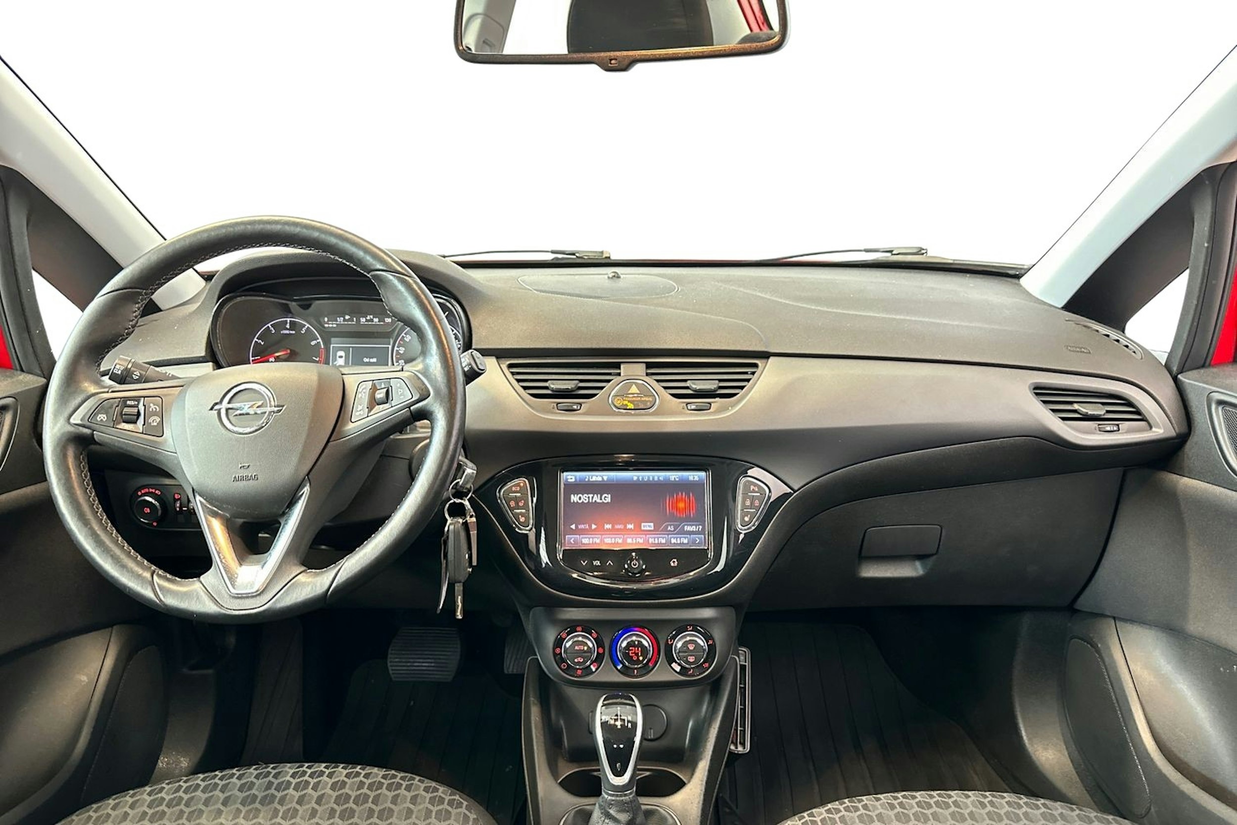 punainen Opel Corsa 2016 kuva 9.
