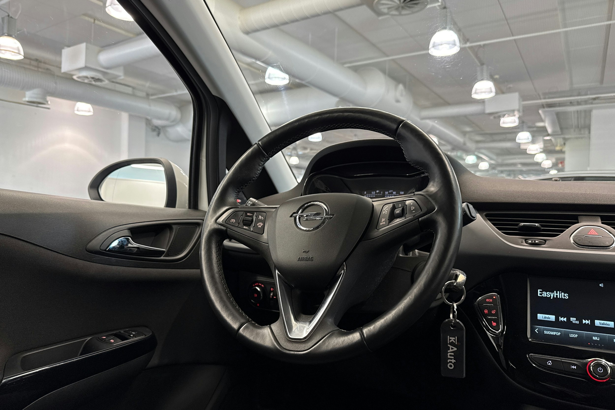 valkoinen Opel Corsa 2017 kuva 16.