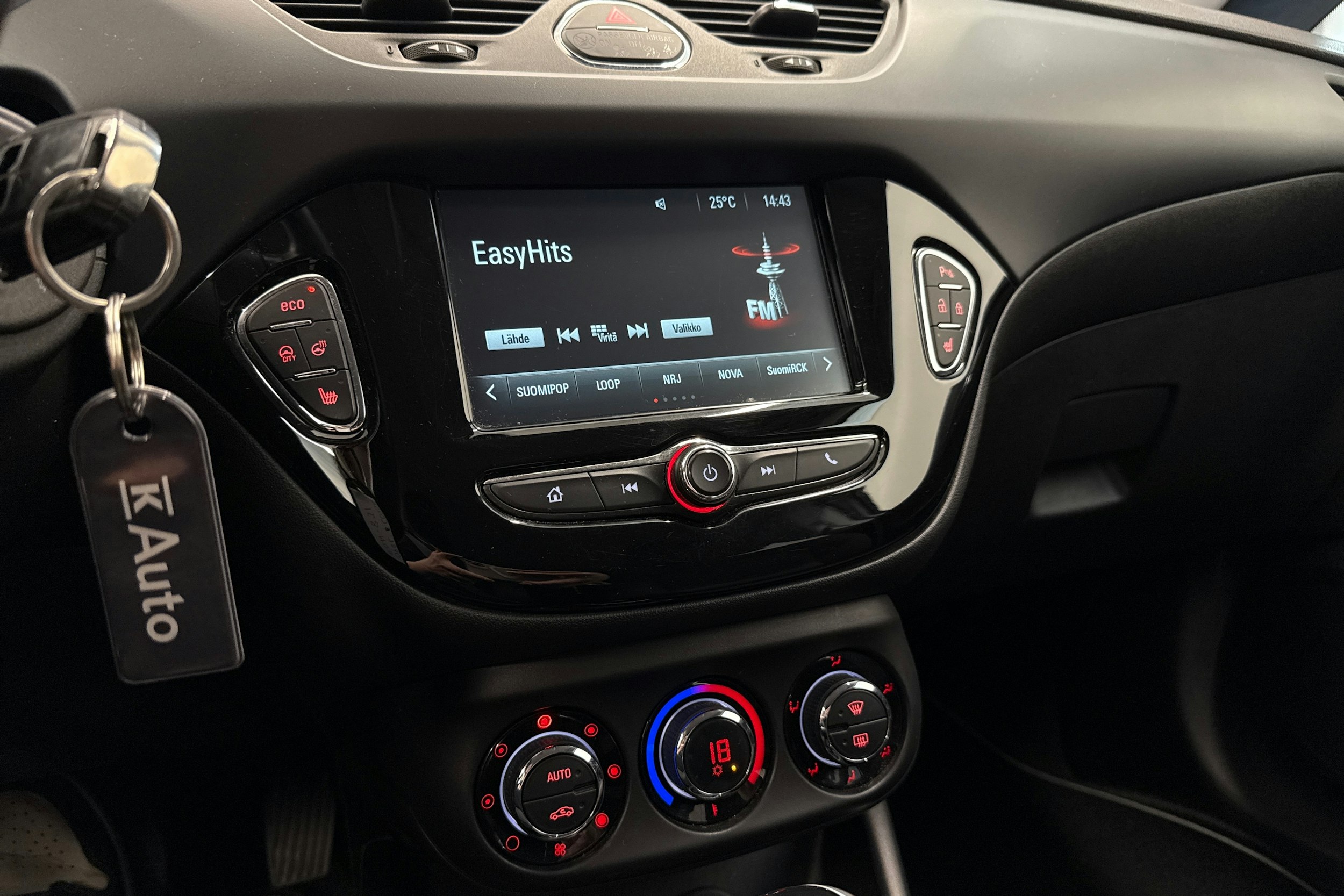 valkoinen Opel Corsa 2017 kuva 26.