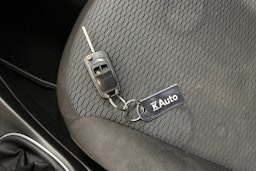 valkoinen Opel Corsa 2017 kuva 31.