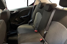 punainen Opel Corsa 2017 kuva 8.