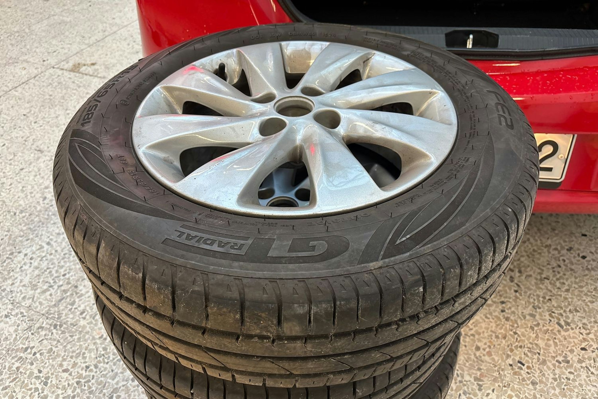 punainen Opel Corsa 2017 kuva 11.