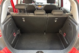 punainen Opel Corsa 2017 kuva 12.