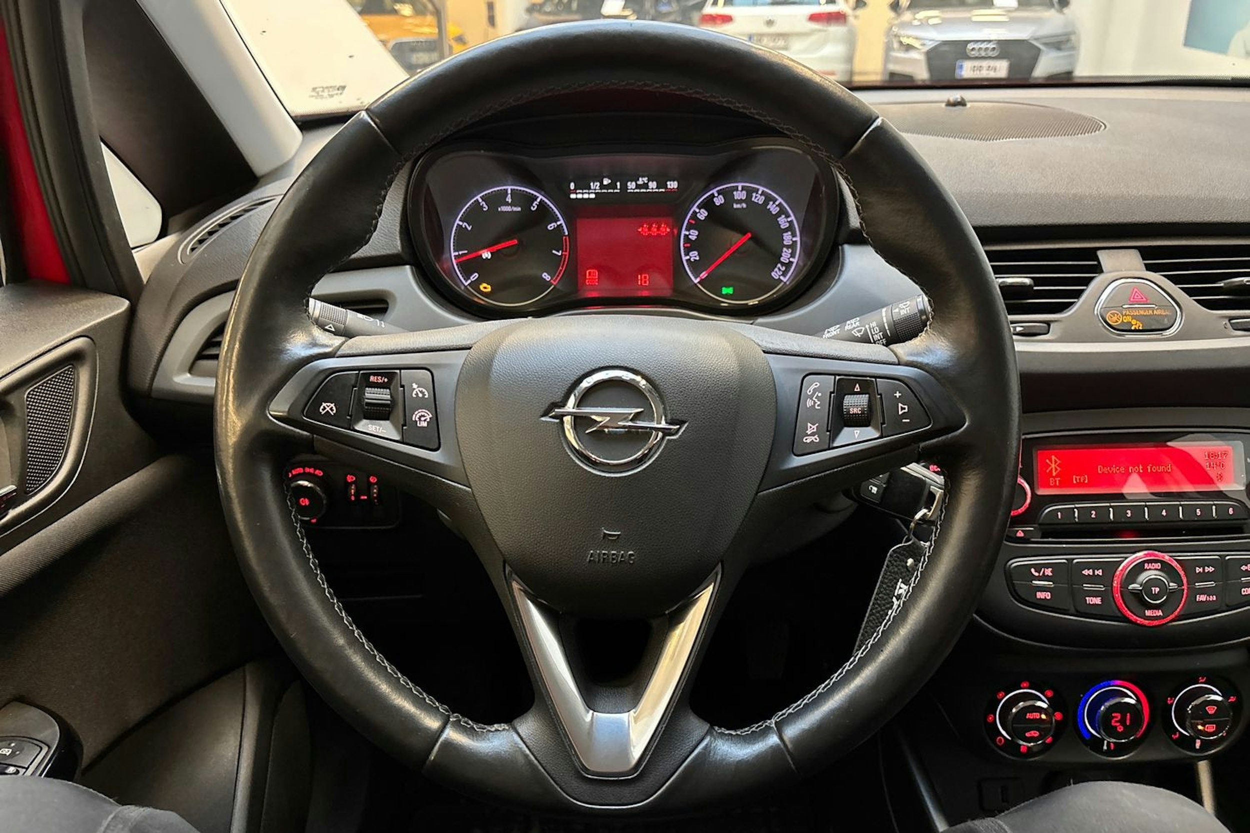 punainen Opel Corsa 2017 kuva 14.