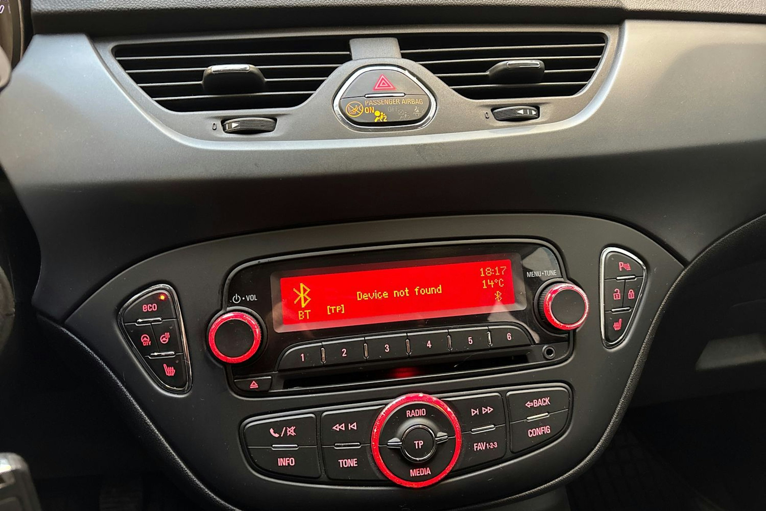 punainen Opel Corsa 2017 kuva 15.