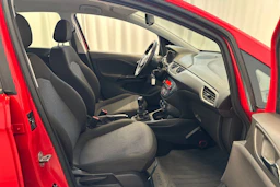 punainen Opel Corsa 2017 kuva 12.