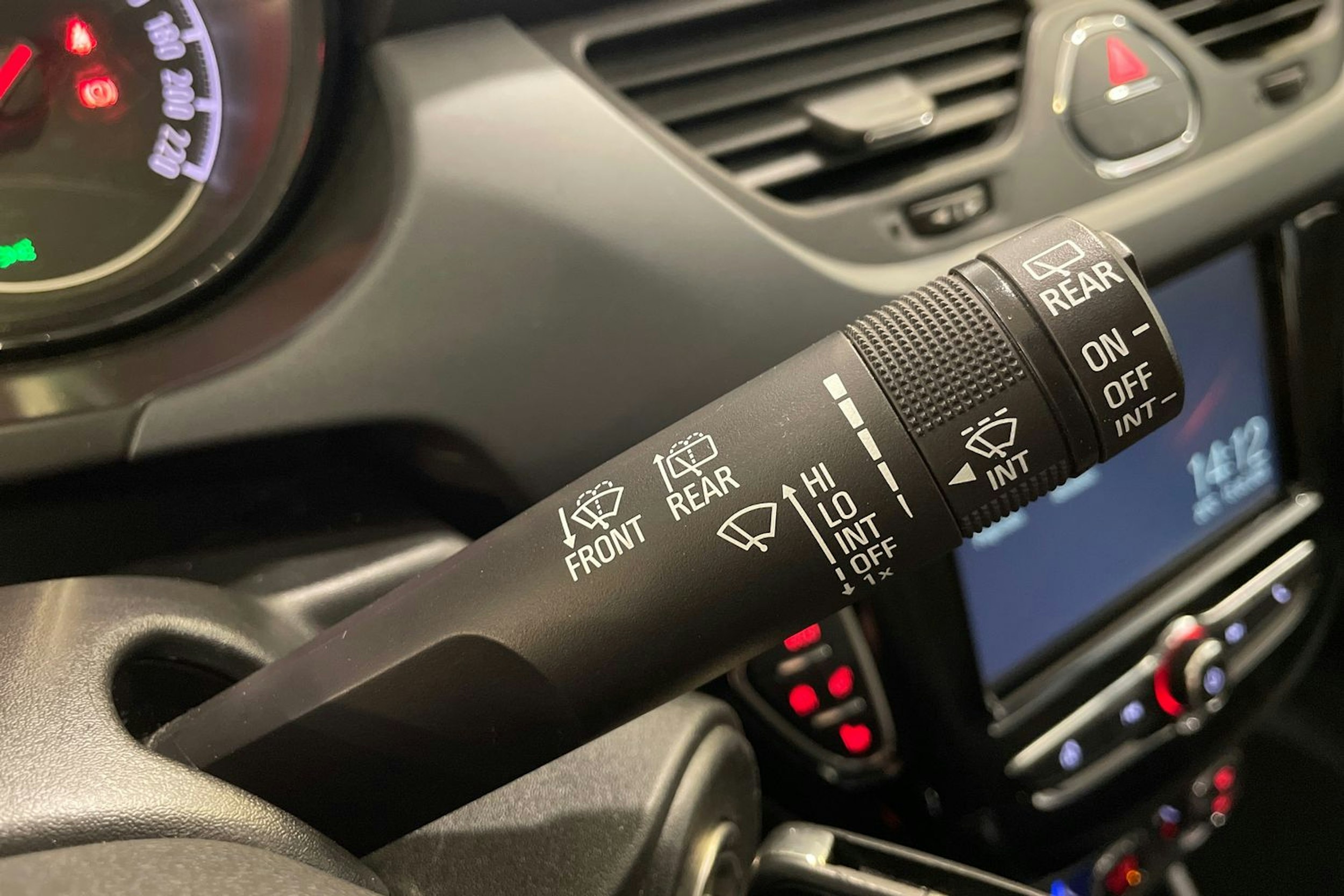 sininen Opel Corsa 2018 kuva 15.