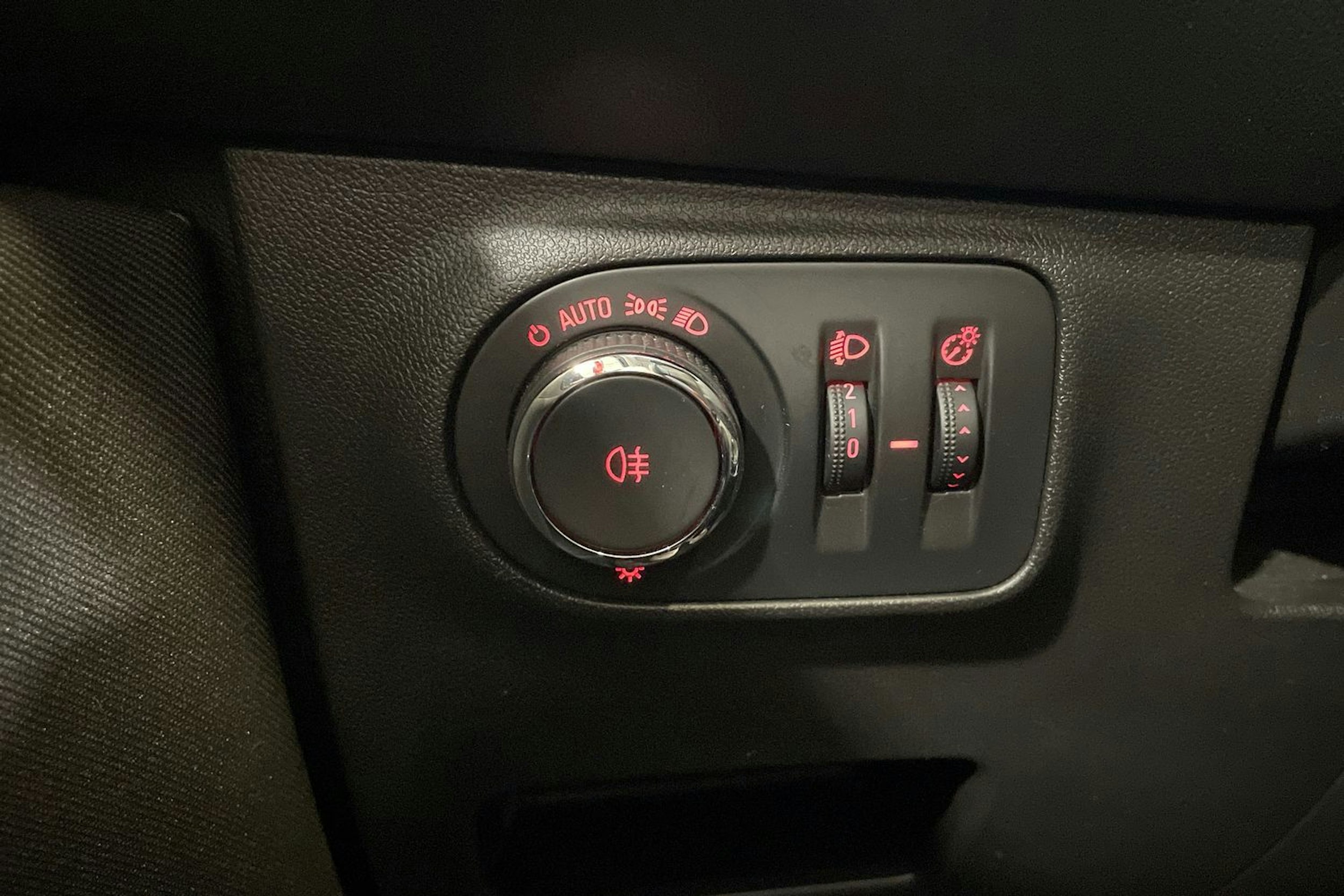 sininen Opel Corsa 2018 kuva 17.