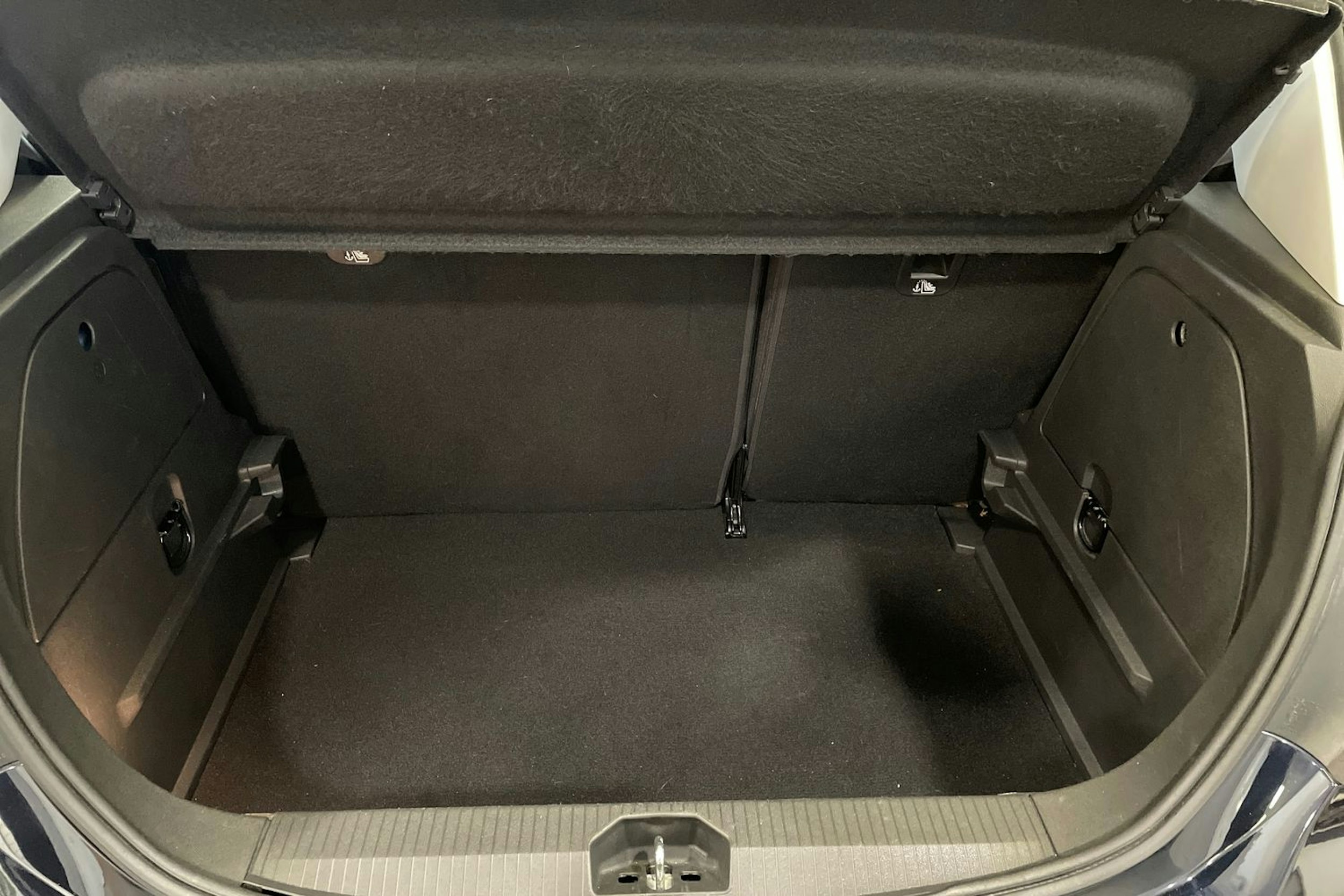 sininen Opel Corsa 2018 kuva 19.