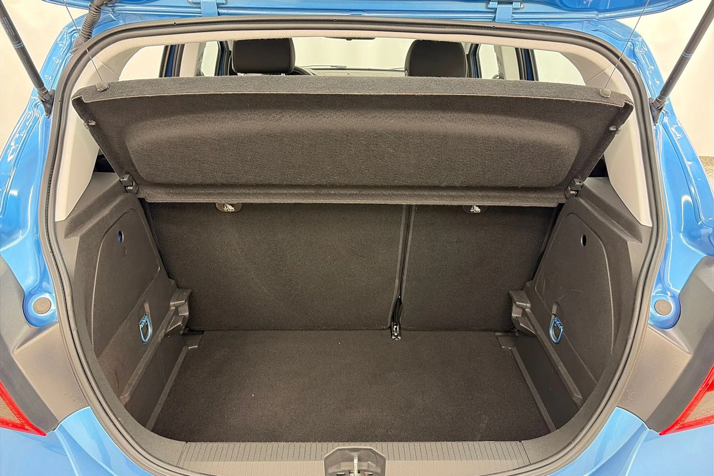 sininen Opel Corsa 2018 kuva 11.