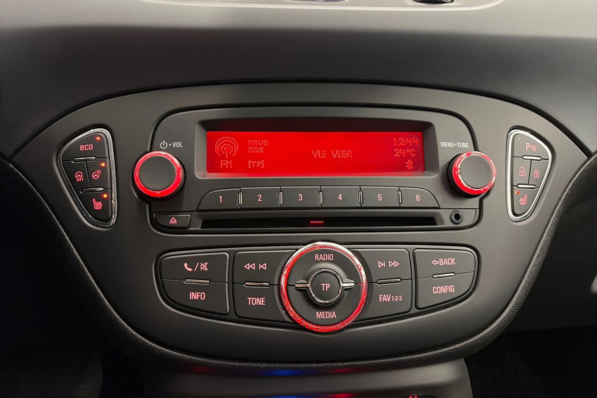 sininen Opel Corsa 2018 kuva 16.