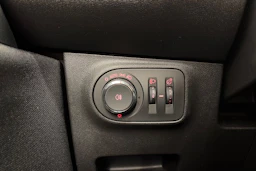 sininen Opel Corsa 2018 kuva 19.