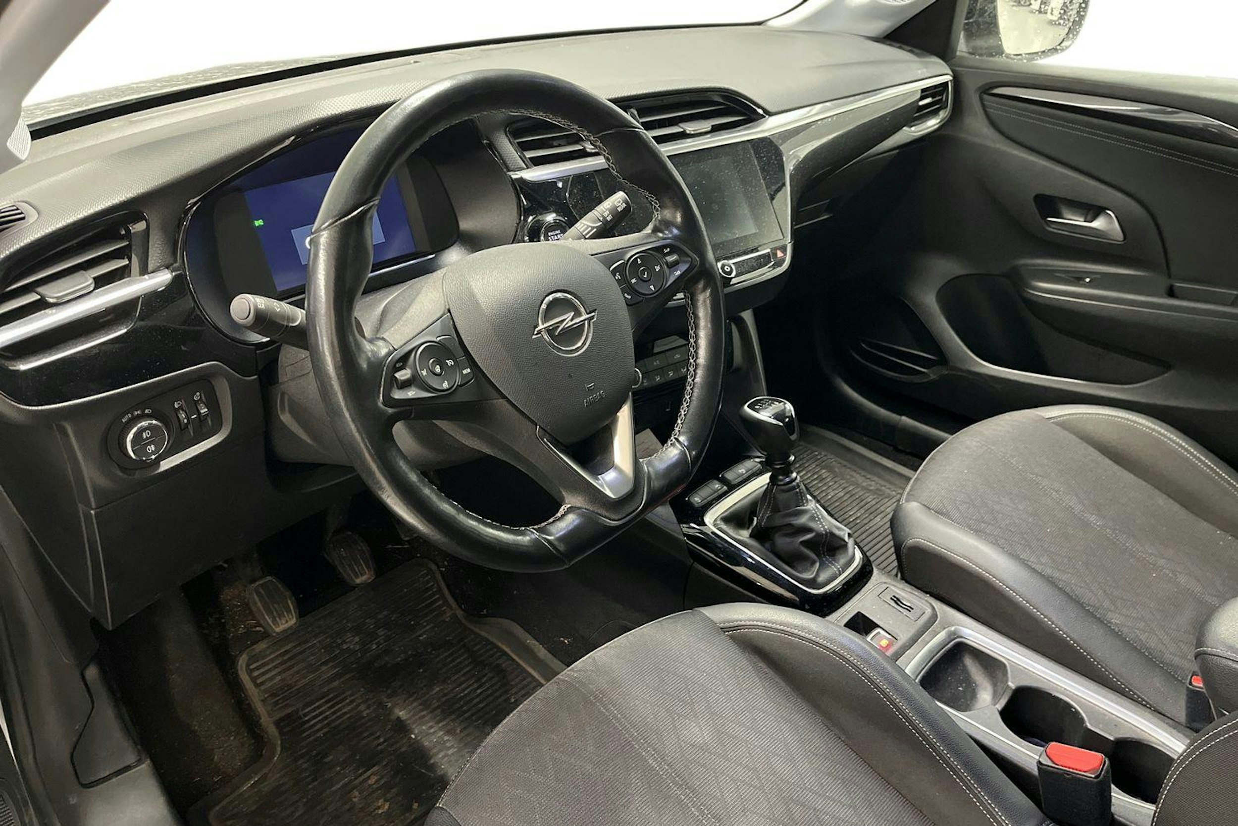 musta Opel Corsa 2020 kuva 3.