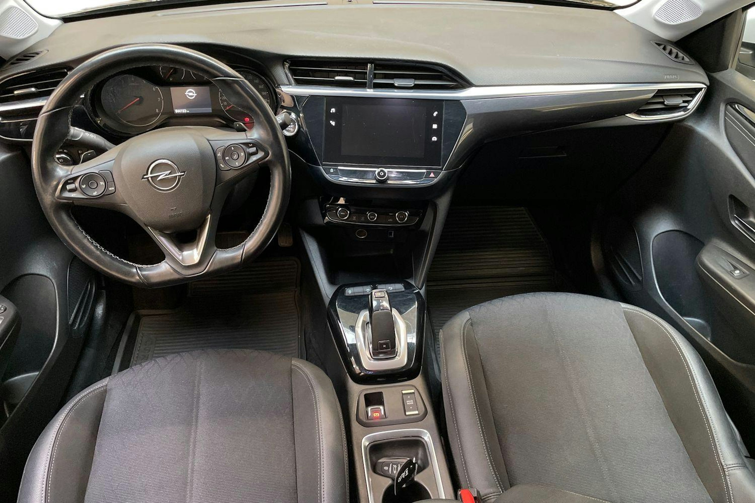 musta Opel Corsa 2020 kuva 9.