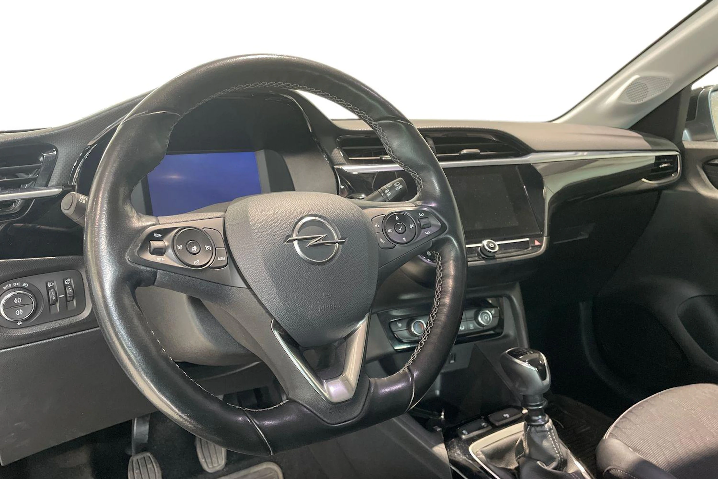 sininen Opel Corsa 2020 kuva 3.