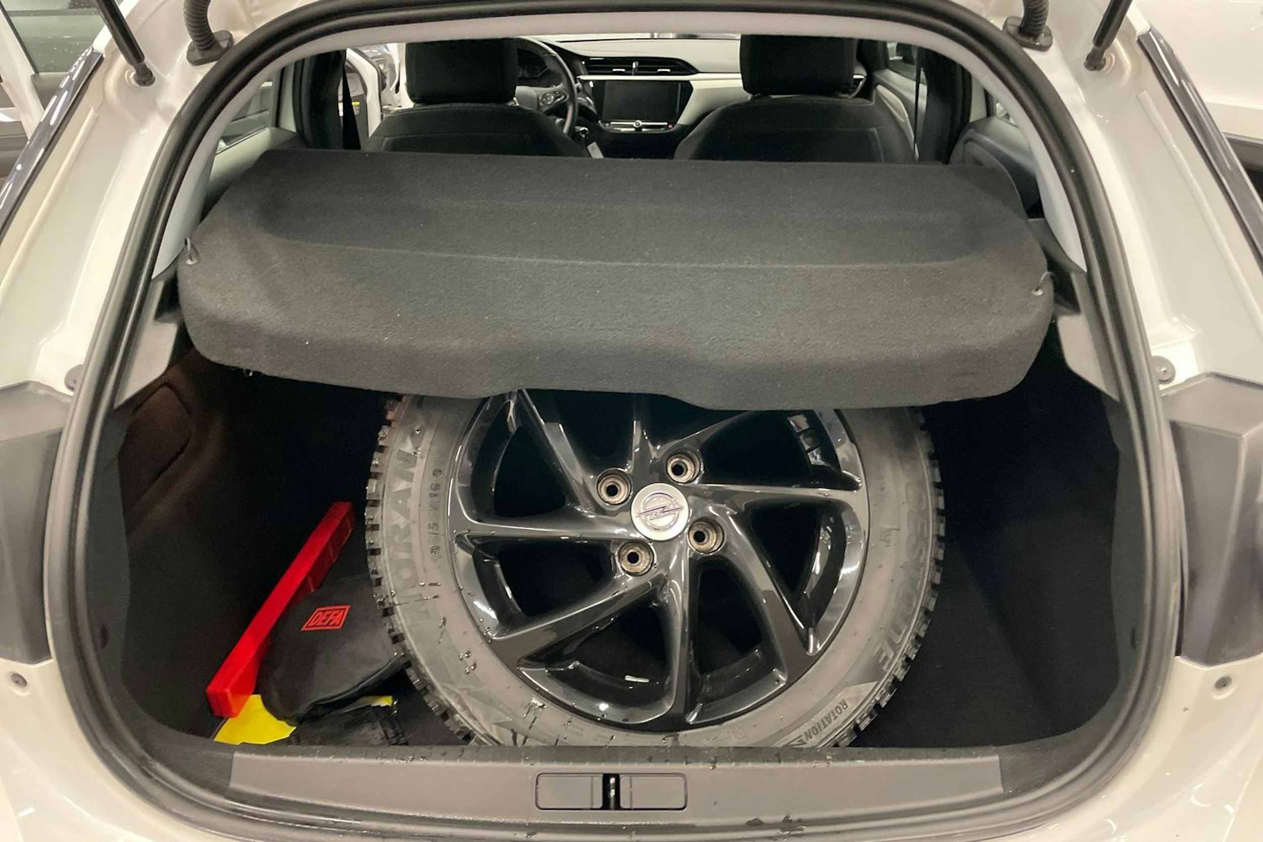 valkoinen Opel Corsa 2021 kuva 15.