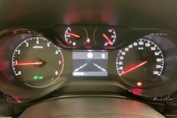 valkoinen Opel Corsa 2021 kuva 21.