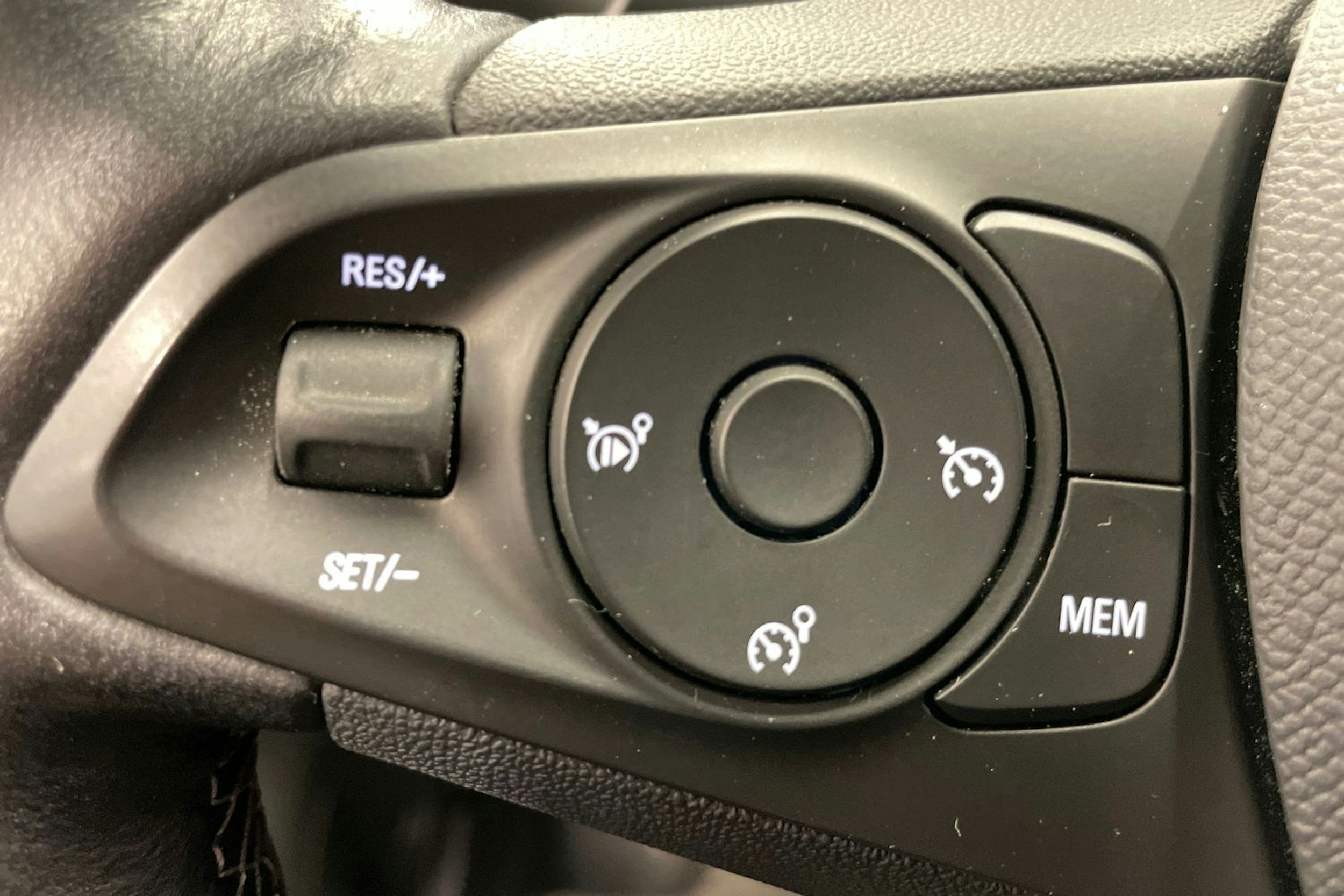 valkoinen Opel Corsa 2021 kuva 23.