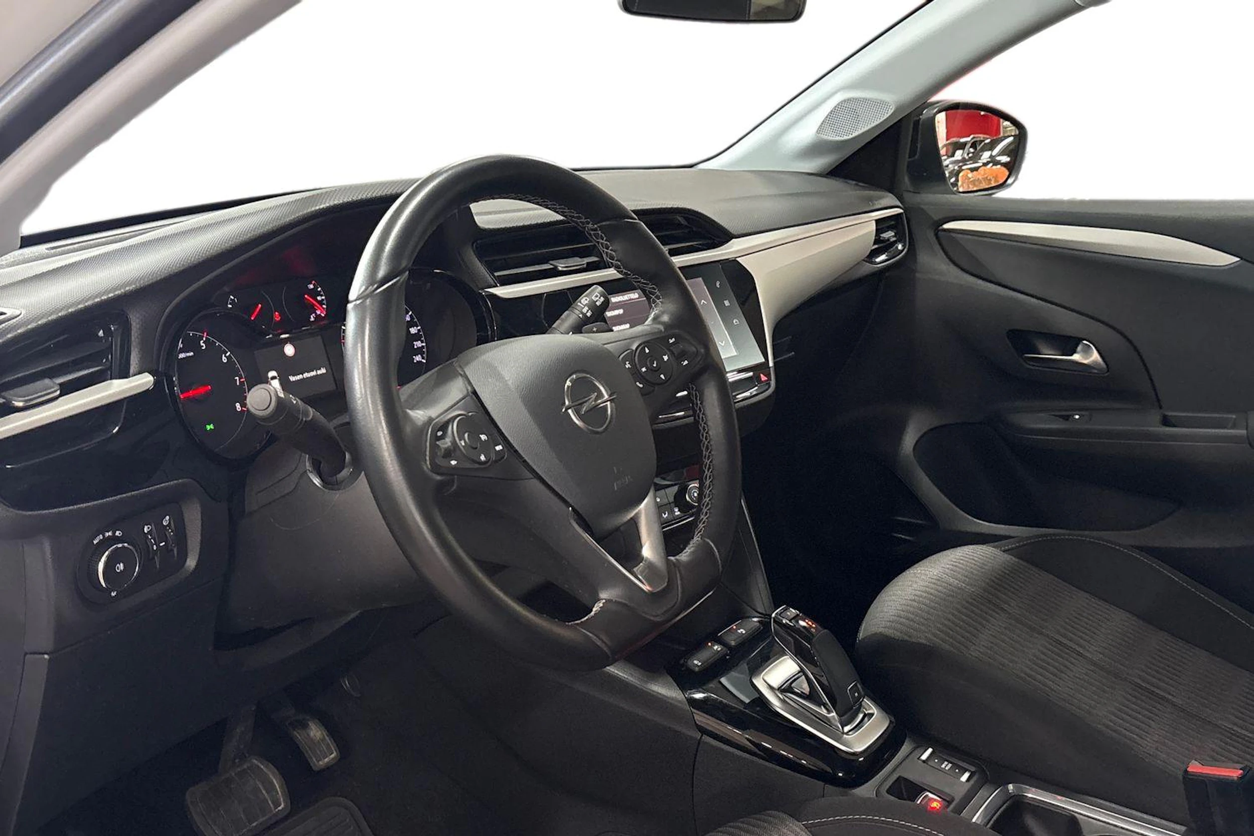 Valkoinen Opel CORSA 2021 kuva 6.