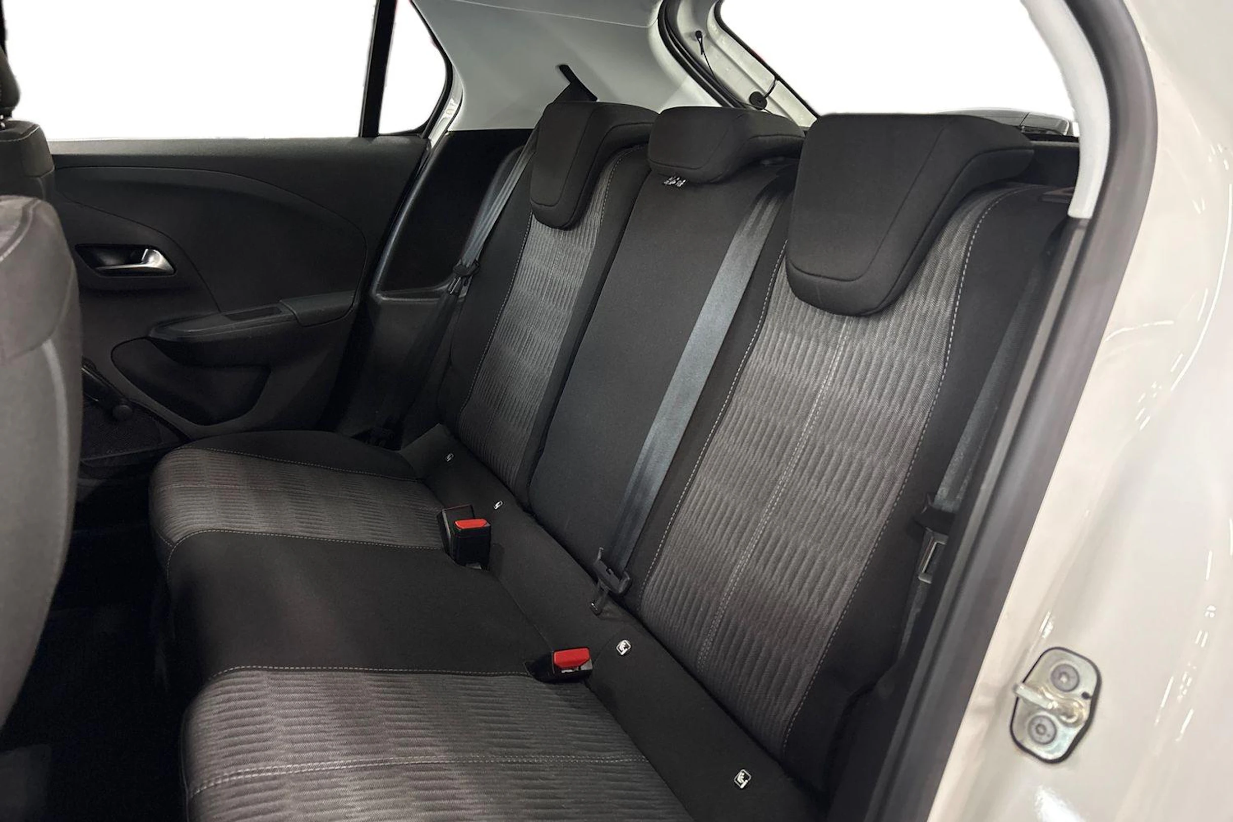 Valkoinen Opel CORSA 2021 kuva 8.
